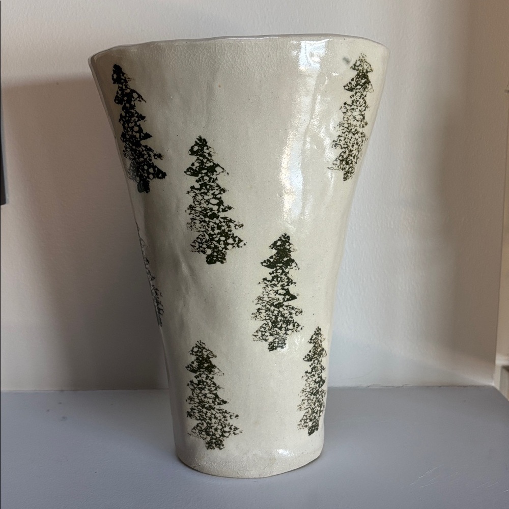 Betsy Ratzsch Studio Green Pine Tree Hand Thrown Vase Cream Ada MI 9.75” Tall